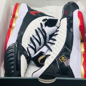 Nike Lebron 16 Low “Remix”